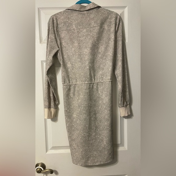 Athena Light tan Long Sleeve Zuma print dress  (new worn) and adorable Medium - Picture 7 of 8